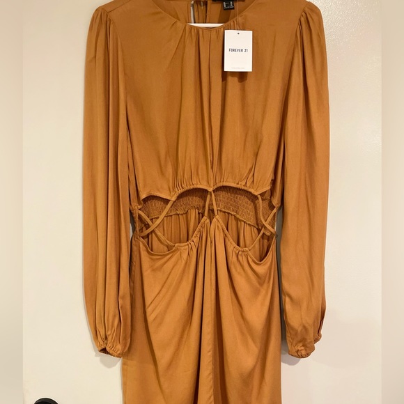 NWT - Cutout Peasant-Sleeve Mini Dress Size L - Picture 3 of 17